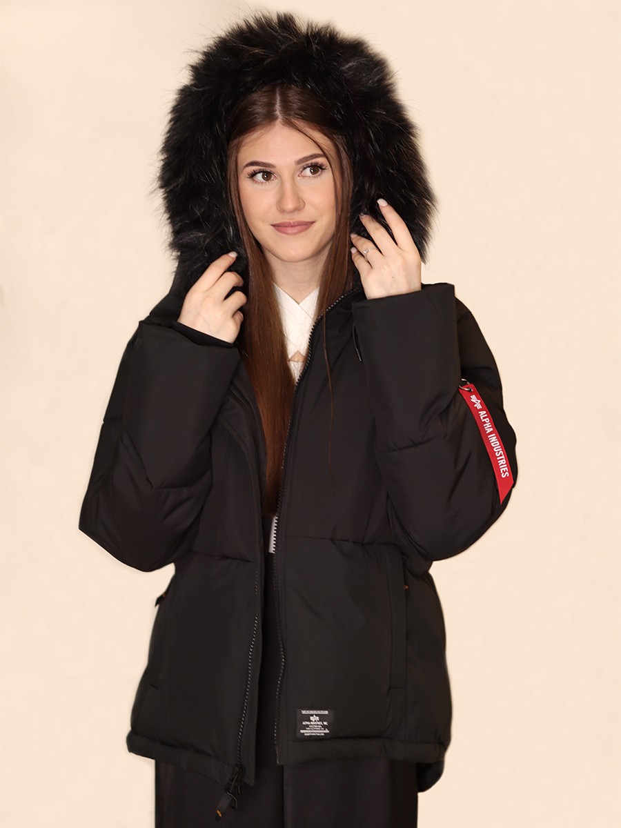 Куртка / Парка теплая женская "Short Parka" (Black) Alpha Industries