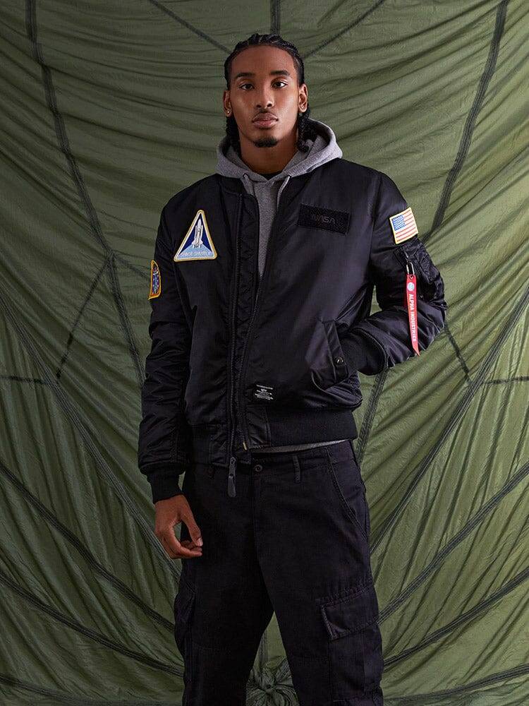 Куртка / Бомбер утепленный мужской ''NASA MA-1 Gen II'' (Black) Alpha Industries