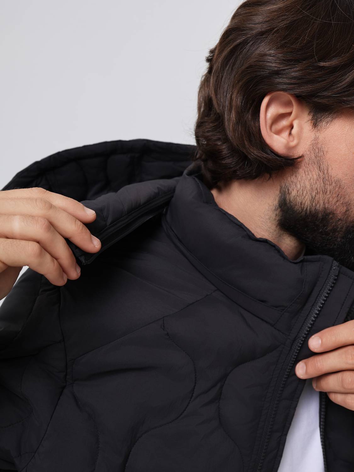 Пуховик / Куртка утепленная мужская "Lightweight Down" (Black) Alpha Industries