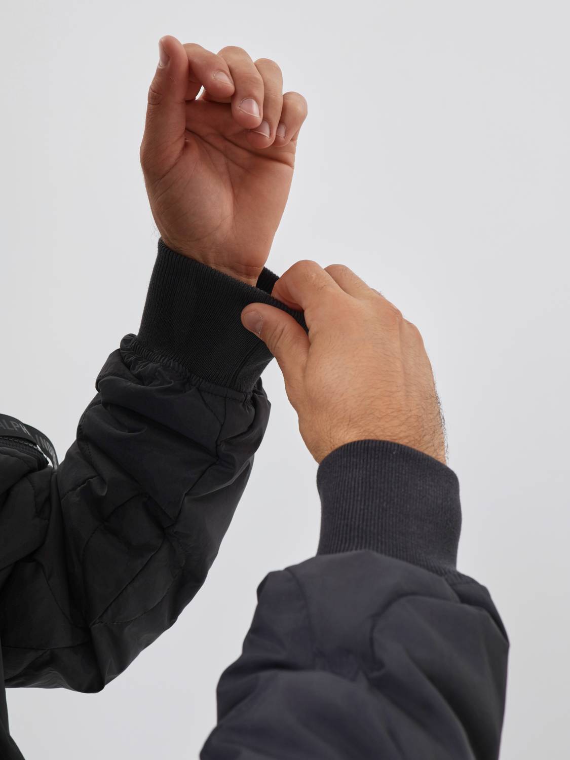 Пуховик / Куртка утепленная мужская "Lightweight Down" (Black) Alpha Industries