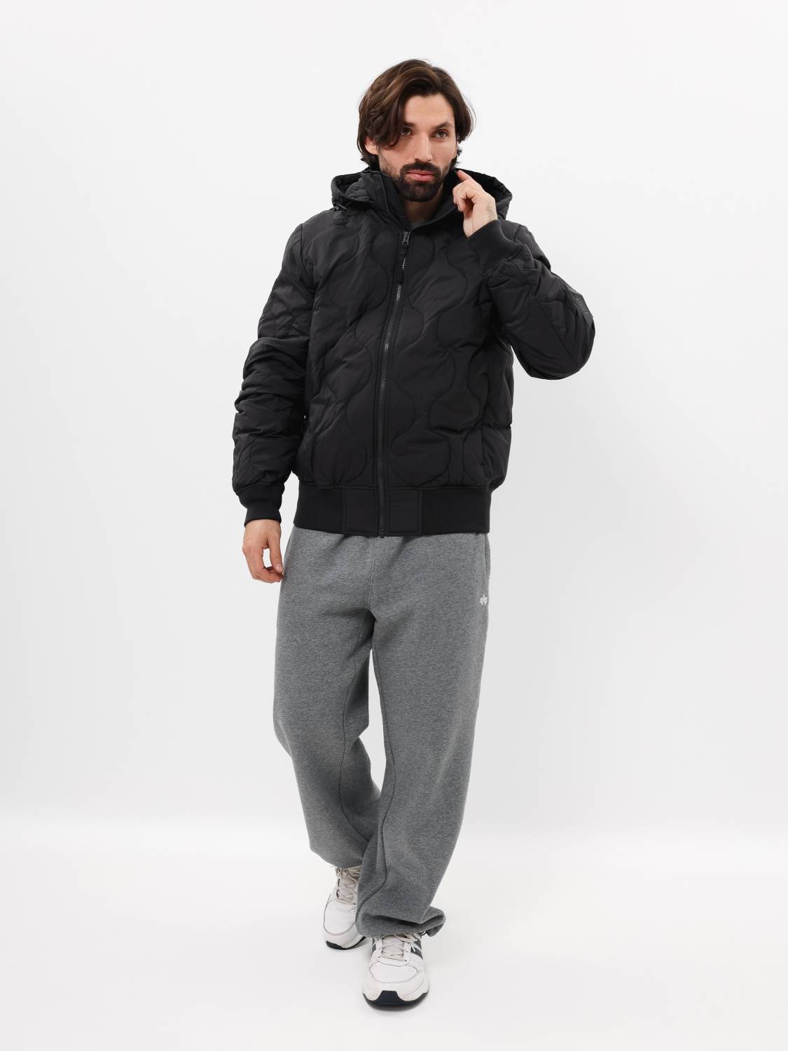 Пуховик / Куртка утепленная мужская "Lightweight Down" (Black) Alpha Industries