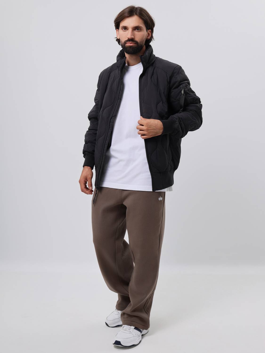 Пуховик / Куртка утепленная мужская "Lightweight Down" (Black) Alpha Industries