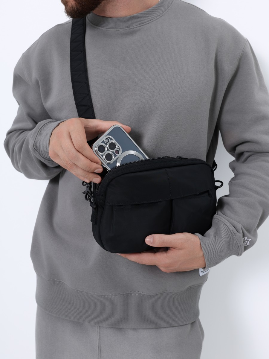 Сумка через плечо "Nylon Messenger Bag" (Black) Alpha Industries Сумка через плечо "Nylon Messenger Bag" (Black) Alpha Industries
