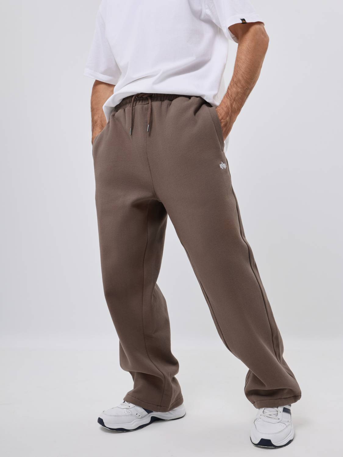 Брюки спортивные "Essential Sweatpants'' (Coyote Brown) Alpha Industries
