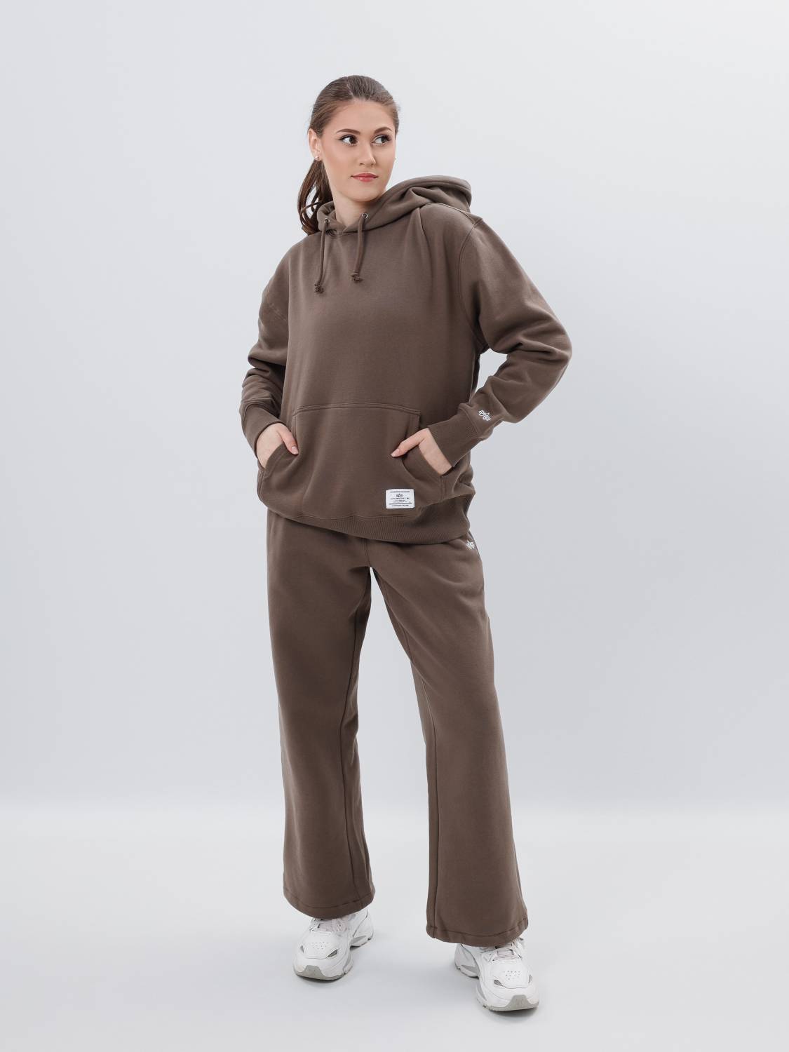 Брюки спортивные "Essential Sweatpants'' (Coyote Brown) Alpha Industries