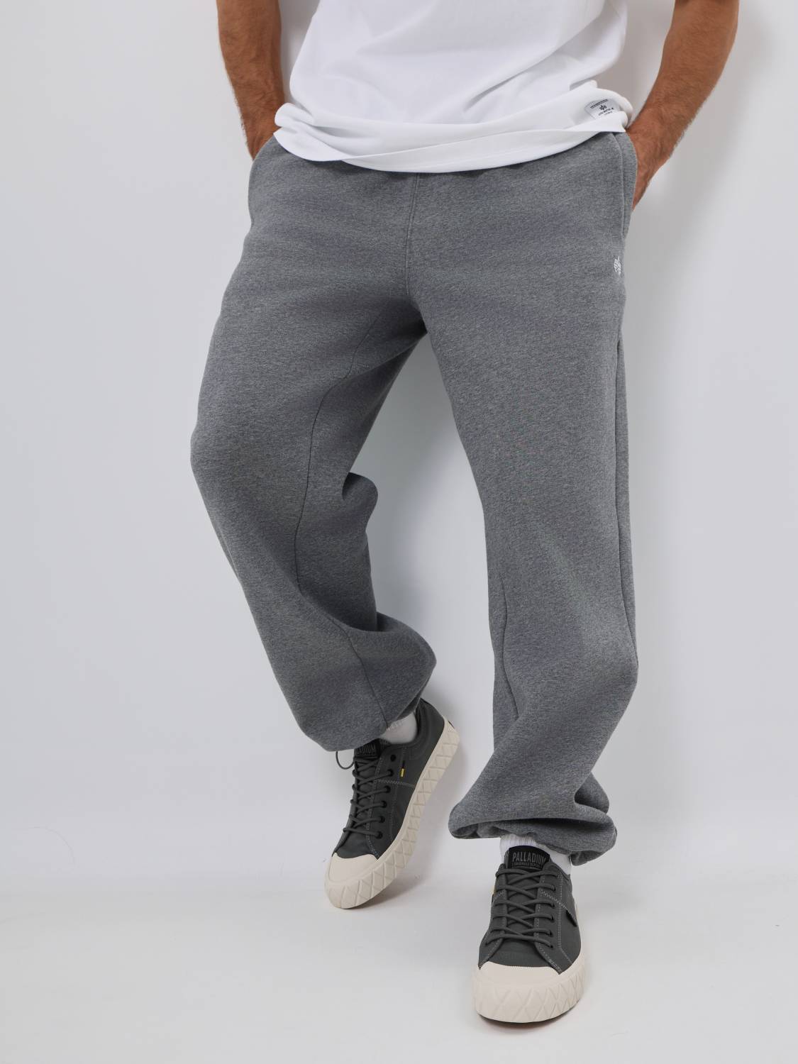 Брюки спортивные "Essential Sweatpants'' (Medium Charcoal Heather) Alpha Industries