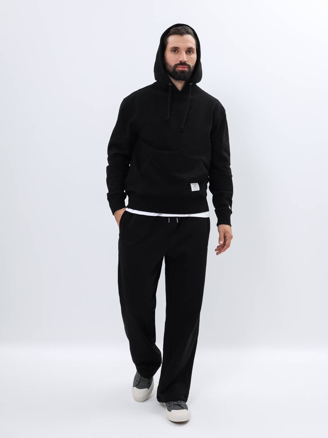 Худи / Толстовка "Essential Hoodie" (Black) Alpha Industries