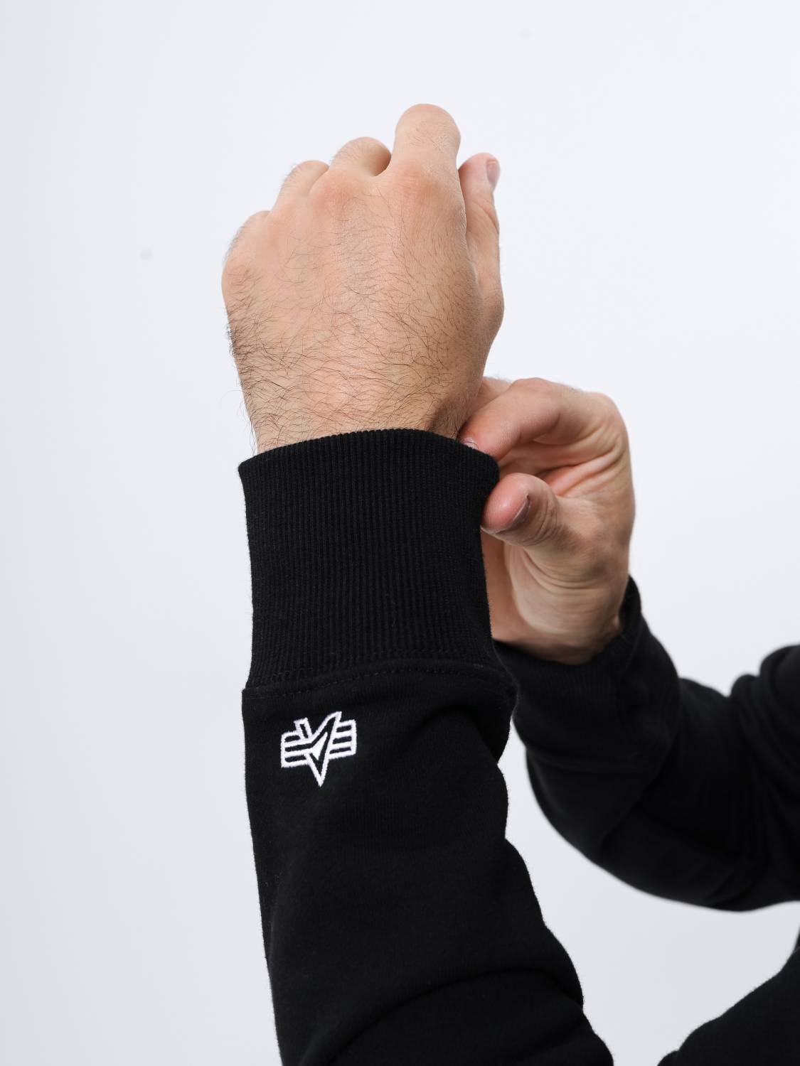 Худи / Толстовка "Essential Hoodie" (Black) Alpha Industries