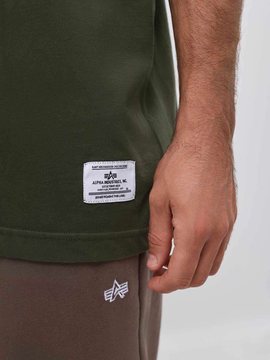Футболка "Essential Tee Gen II" (Olive) Alpha Industries
