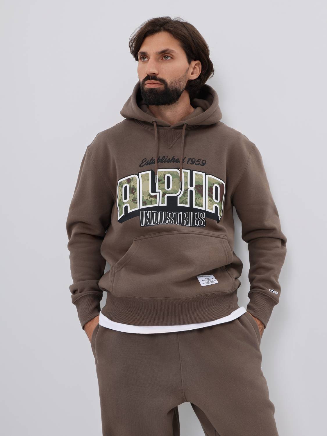 Худи / Толстовка "Camo Logo Hoodie" (Coyote Brown) Alpha Industries