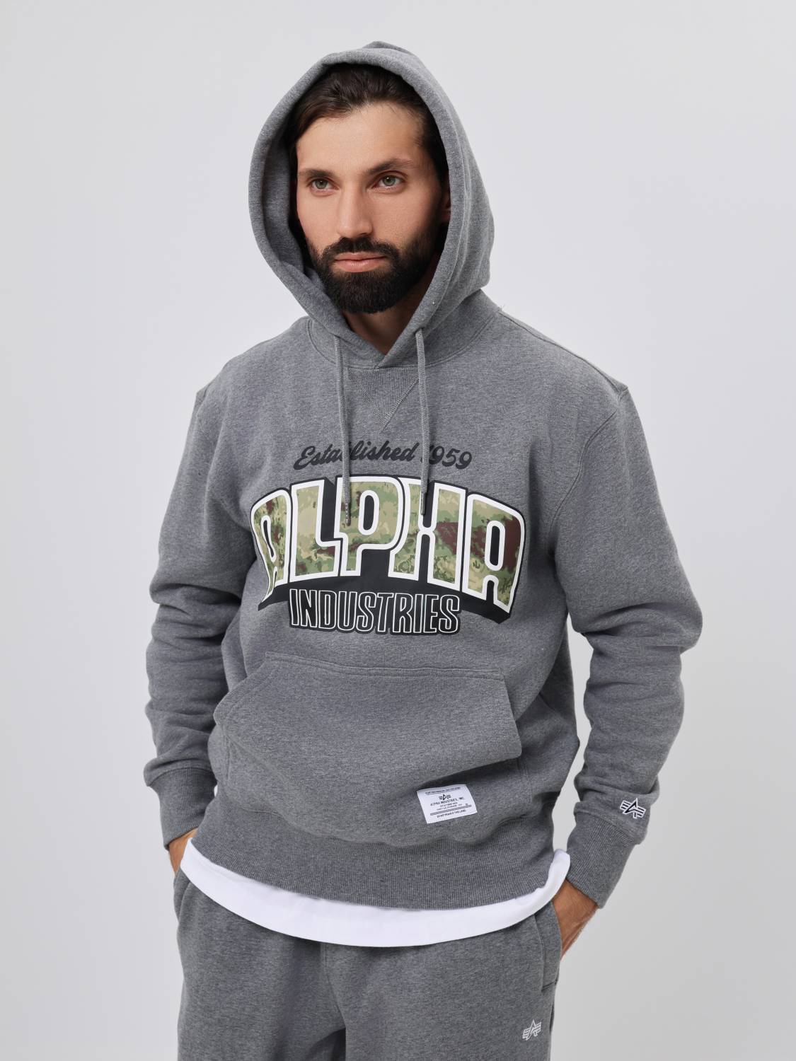 Худи / Толстовка "Camo Logo Hoodie" (Medium Charcoal Heather) Alpha Industries