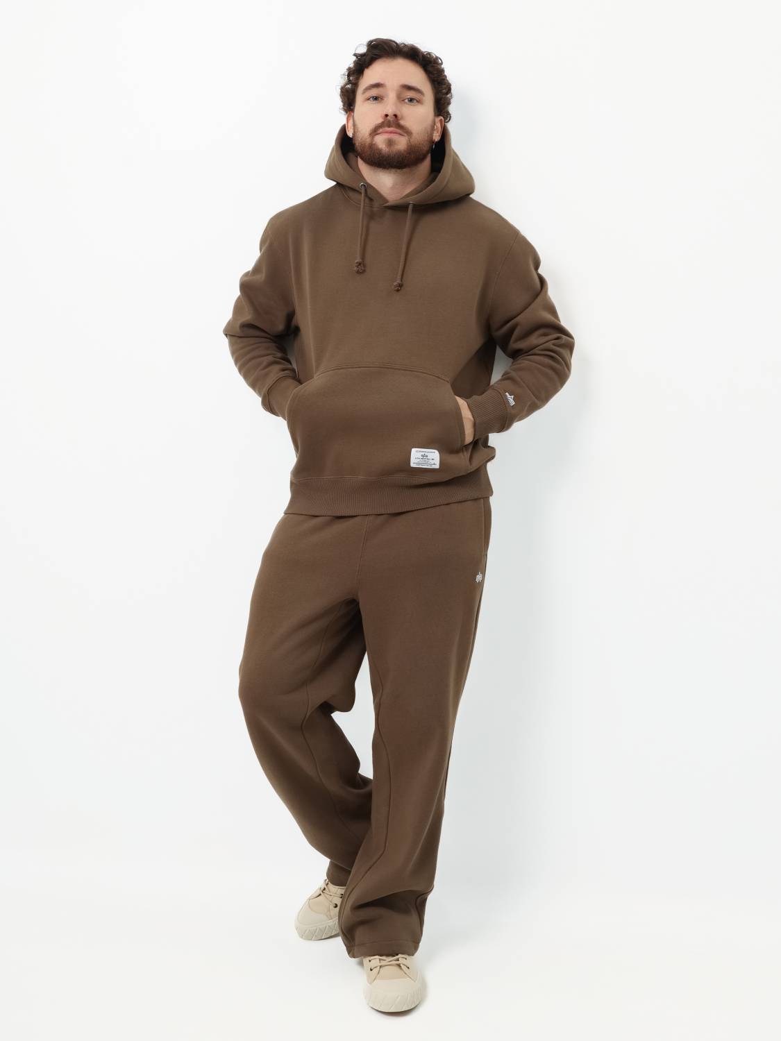 Худи / Толстовка "Essential Hoodie" (Espresso) Alpha Industries