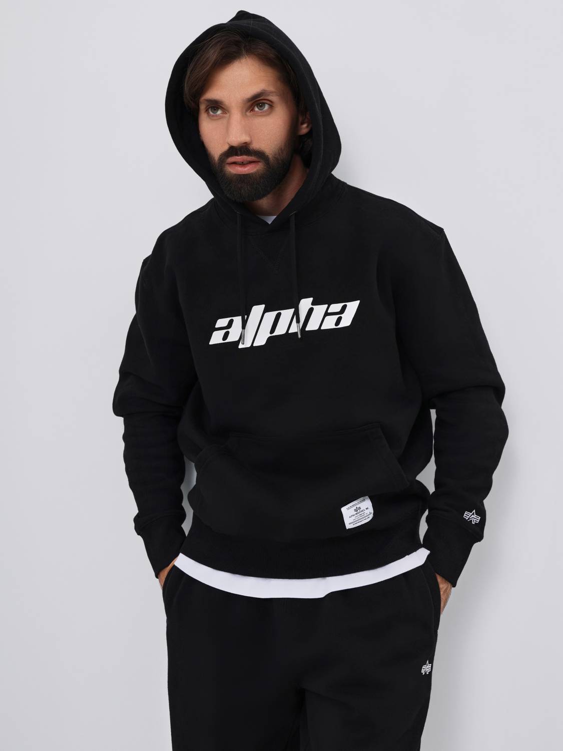 Худи / Толстовка "Logos Hoodie" (Black) Alpha Industries