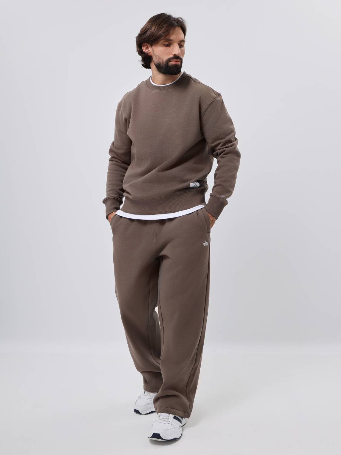 Свитшот / Толстовка "Essential Crewneck" (Coyote Brown) Alpha Industries