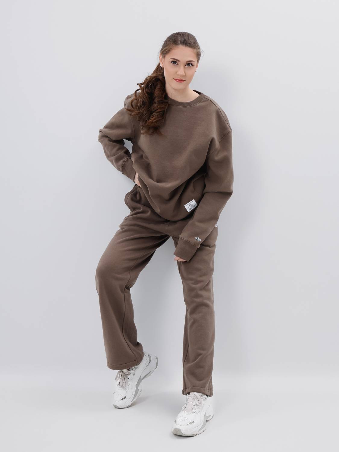 Свитшот / Толстовка "Essential Crewneck" (Coyote Brown) Alpha Industries