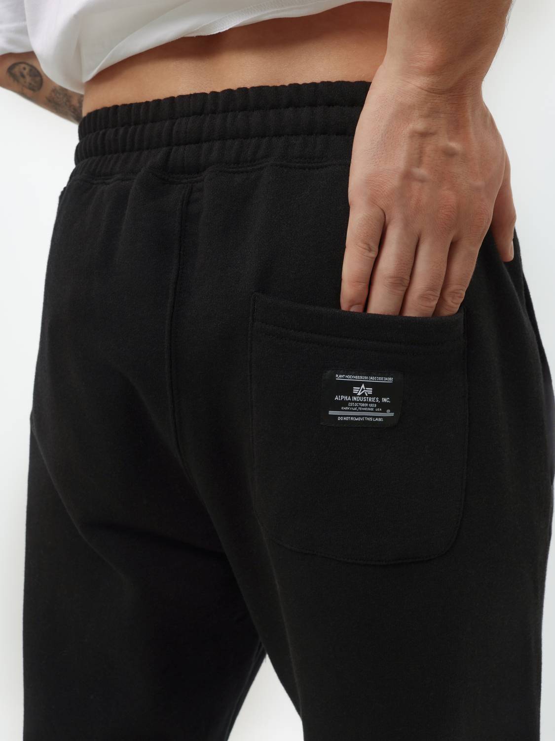 Брюки спортивные мужские "UNFRM Sweatpants'' (Black) Alpha Industries