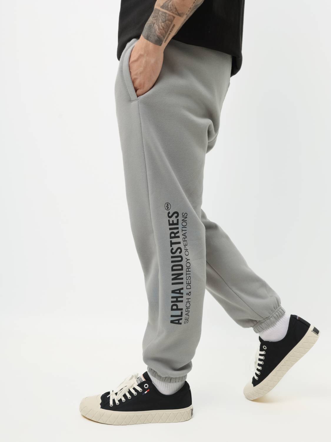 Брюки спортивные мужские "UNFRM Sweatpants'' (Silver Gray) Alpha Industries