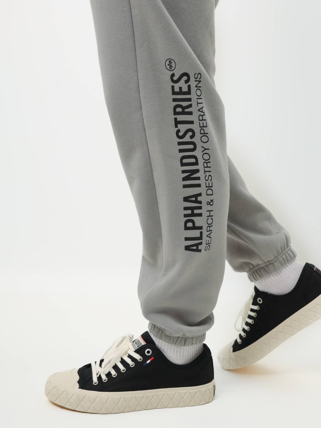 Брюки спортивные мужские "UNFRM Sweatpants'' (Silver Gray) Alpha Industries