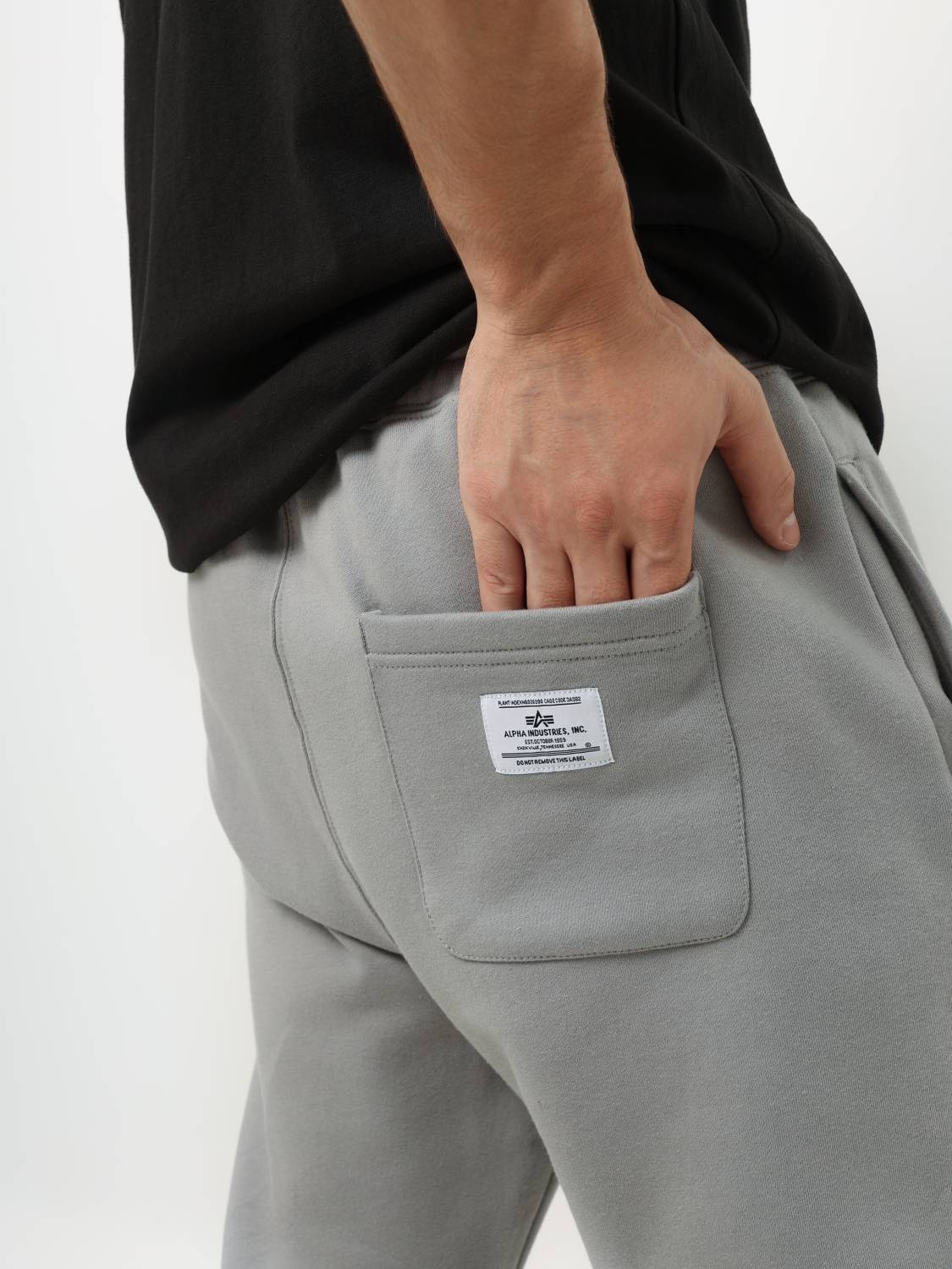 Брюки спортивные мужские "UNFRM Sweatpants'' (Silver Gray) Alpha Industries